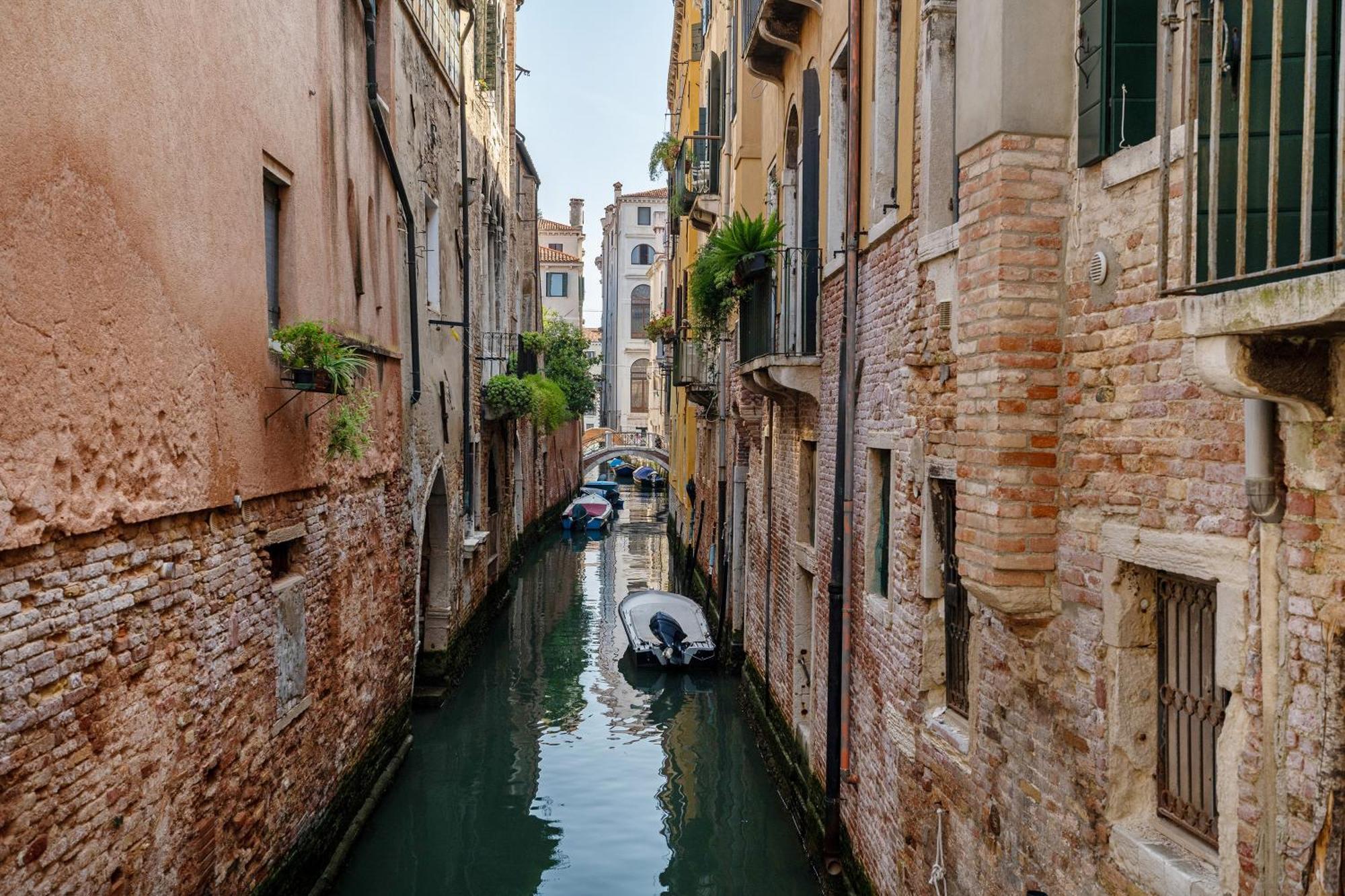 Апартаменты Campiello Del Spezier Венеция Экстерьер фото